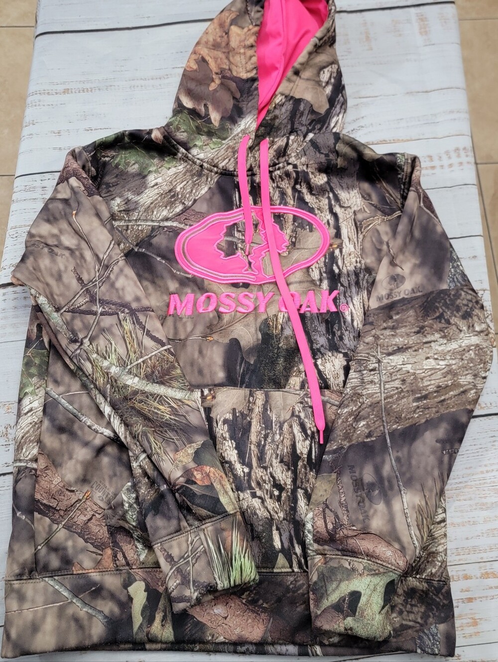 Womens Mossy Oak Camo Hoodie with Bright Pink Logo & Lining